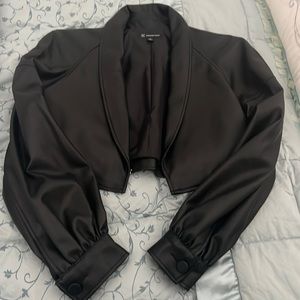 Cropped leather jacket